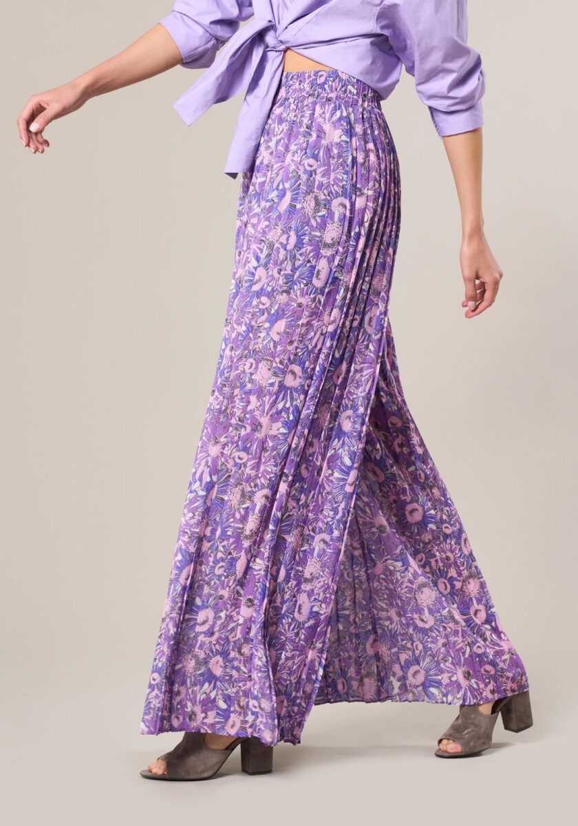 Pantaloni Palazzo Plissè in Chiffon Stampa Lilies Viola - vista frontale | Nicla