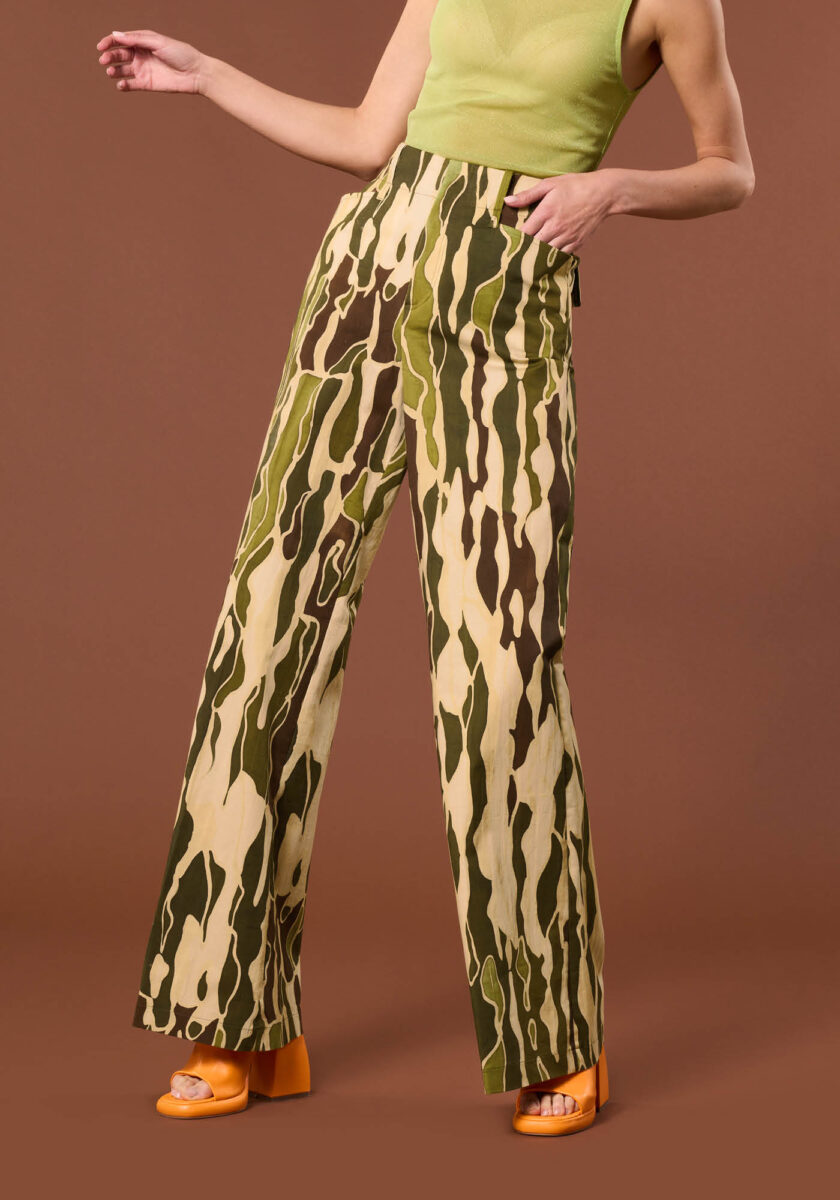 Pantaloni Wide Leg in Cotone Stampa Camouflage Multicolor - vista frontale | Nicla
