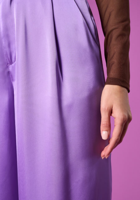Pantaloni  Wide Leg con una Pince in Satin Viola - Nicla