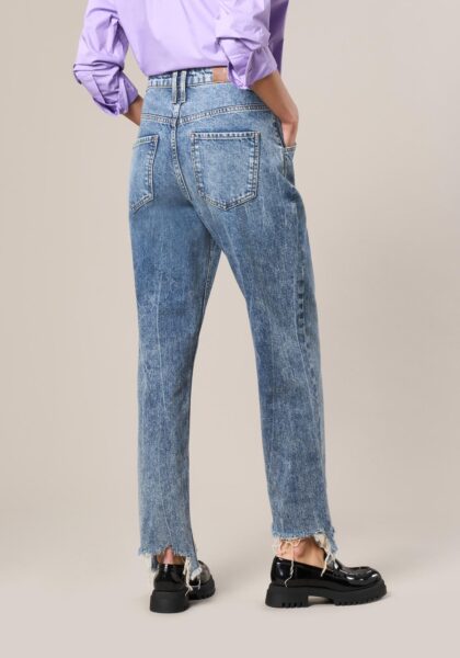 Pantaloni Straight in Denim con Strappi  - Nicla