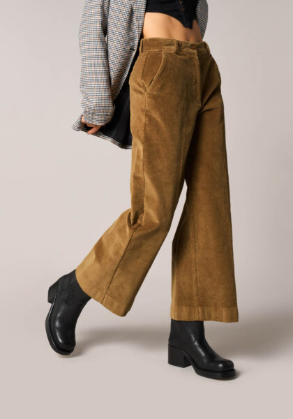 Pantaloni Cropped in Velluto a Coste Elasticizzato Marrone - vista frontale | Nicla